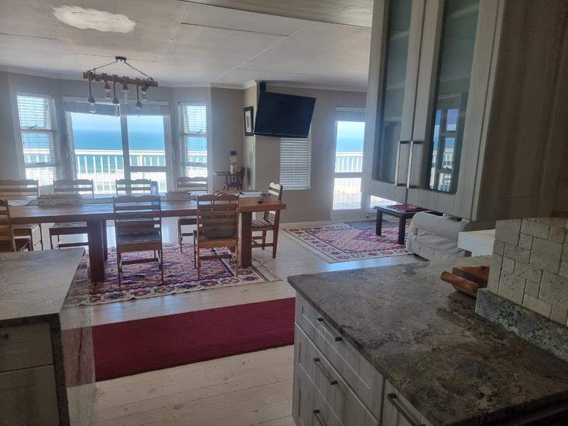 To Let 6 Bedroom Property for Rent in Outeniqua Strand Western Cape